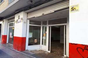 Commercial premise for sale in Benicalap, Valencia. 