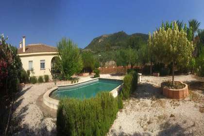 Chalet for sale in Enguera, Valencia. 
